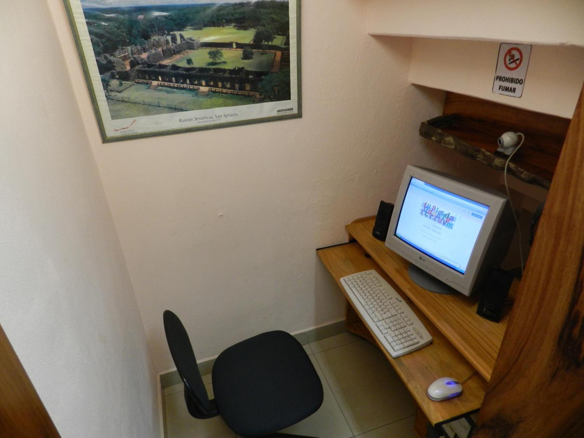 Hotel Colon Posadas Bagian luar foto