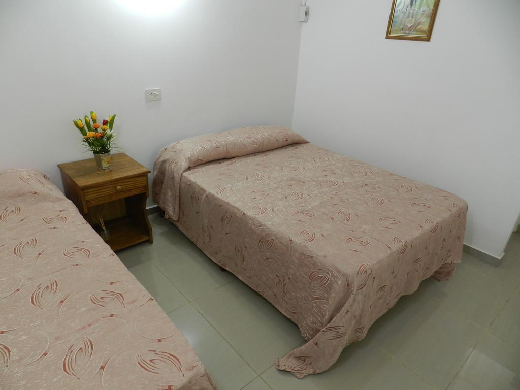 Hotel Colon Posadas Bagian luar foto