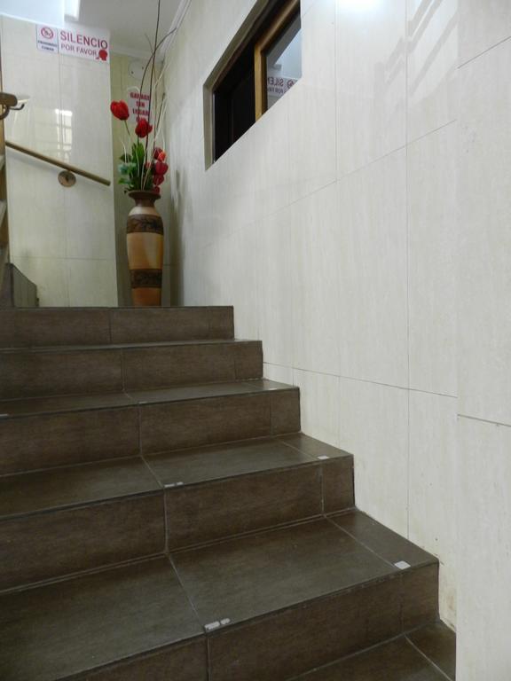 Hotel Colon Posadas Bagian luar foto