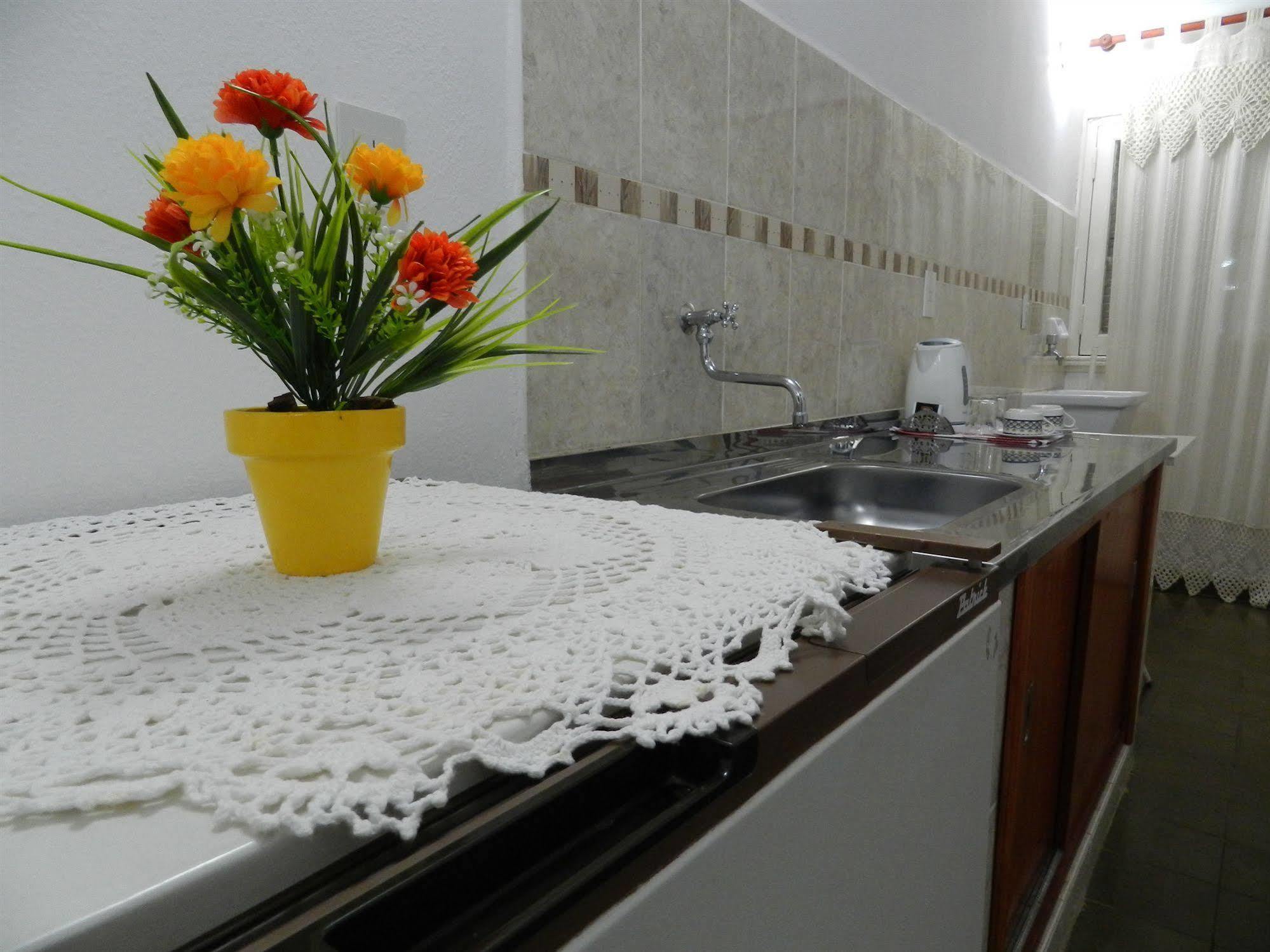 Hotel Colon Posadas Bagian luar foto